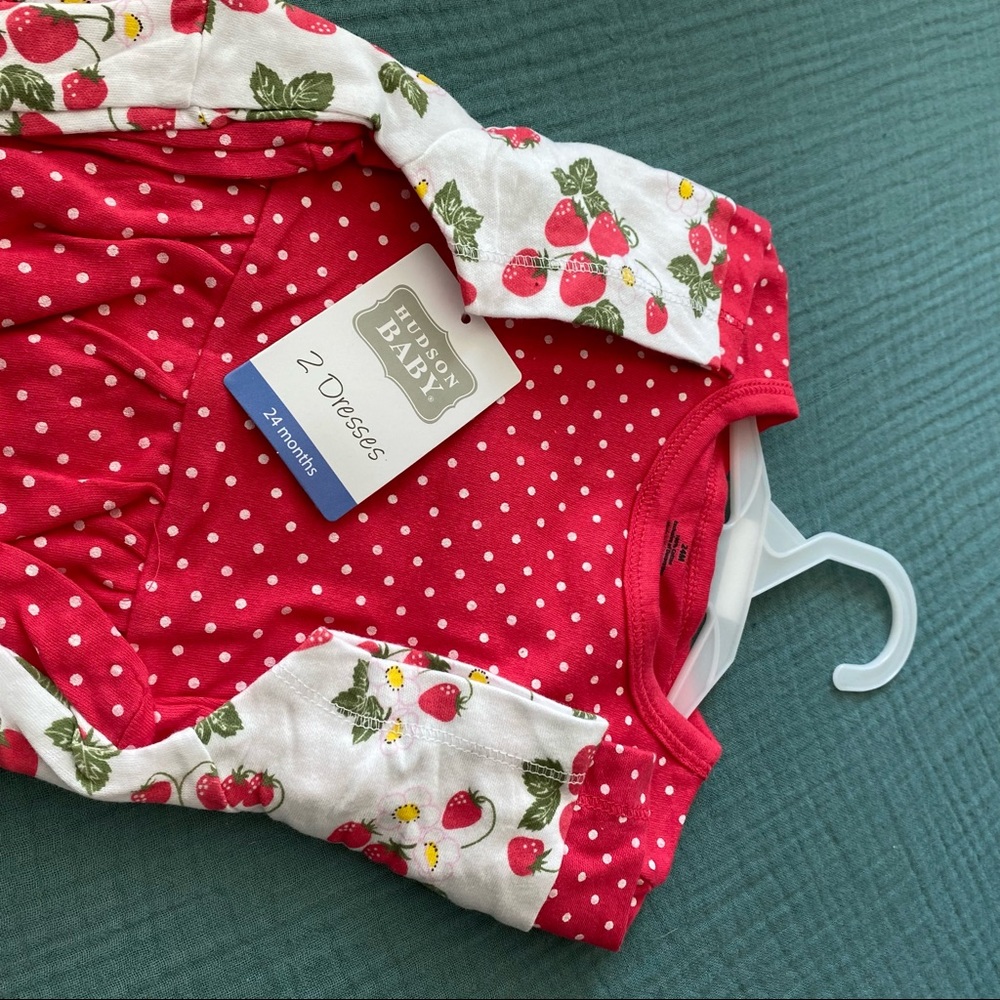 2 dresses set